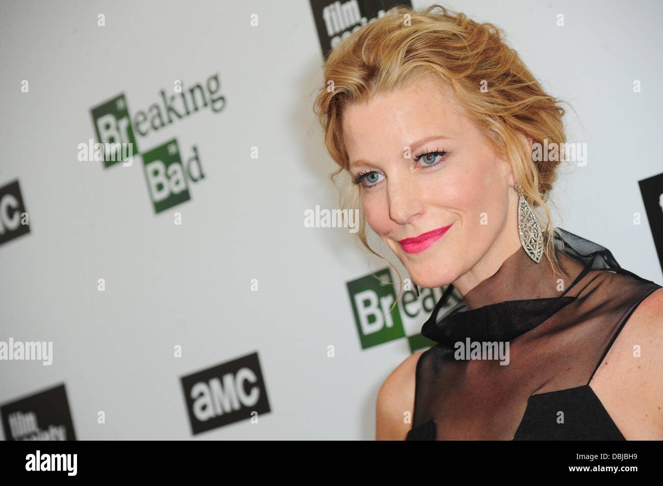 New York, NY. 31 Luglio, 2013. Anna Gunn presso gli arrivi per il Film Society del Lincoln Center e della AMC BREAKING BAD episodi finale Offerte Premiere, Walter Reade Theatre di New York, NY Luglio 31, 2013. Credito: Gregorio T. Binuya/Everett raccolta/Alamy Live News Foto Stock