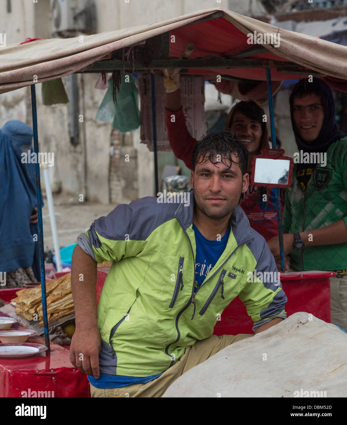 Bazaar lavoratore, Kabul, Afghanistan Foto Stock