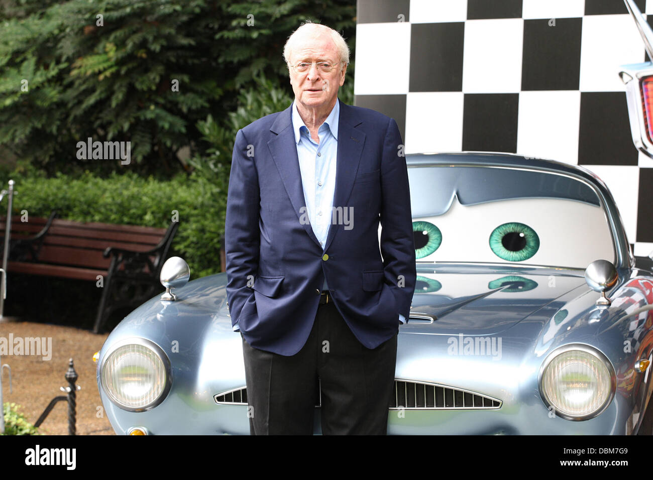 Michael Caine Cars 2 Premiere detenute a Whitehall Gardens Londra Inghilterra - 17.07.11 Foto Stock