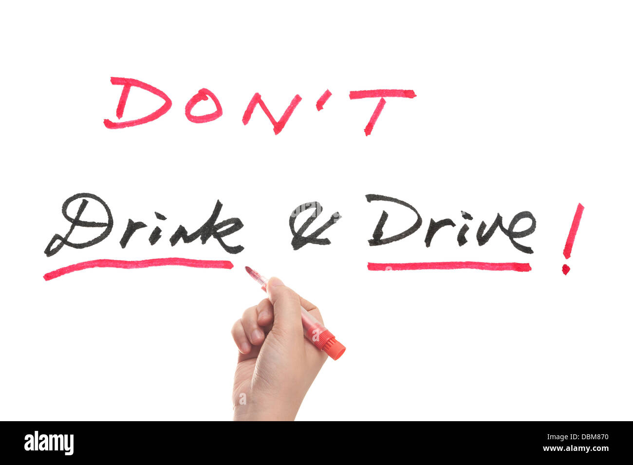 Non bere e guidare parole scritte sulla lavagna bianca Foto Stock
