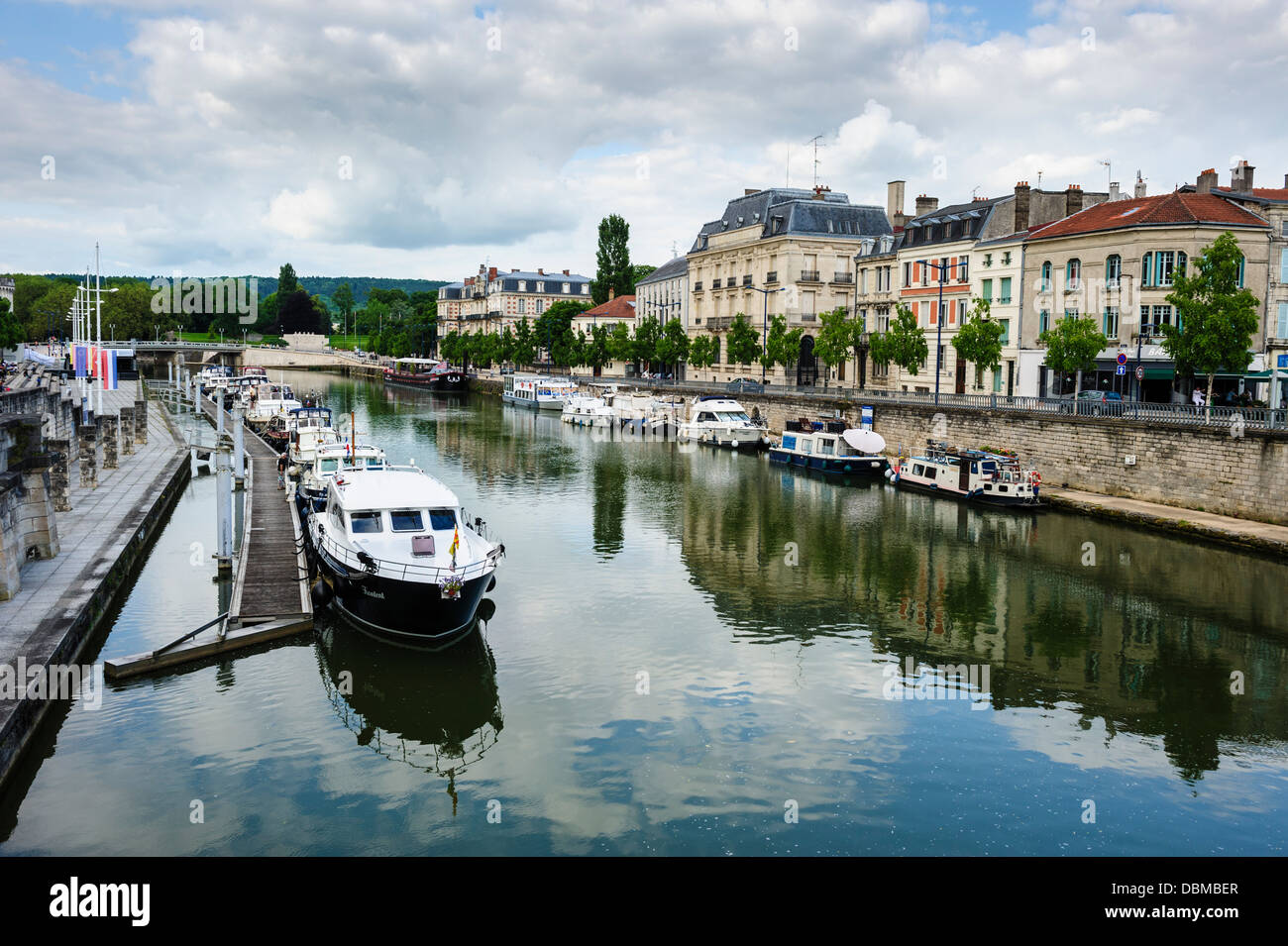 Imbarcazioni da diporto sul Fiume Mosa a Verdun, Francia Foto Stock