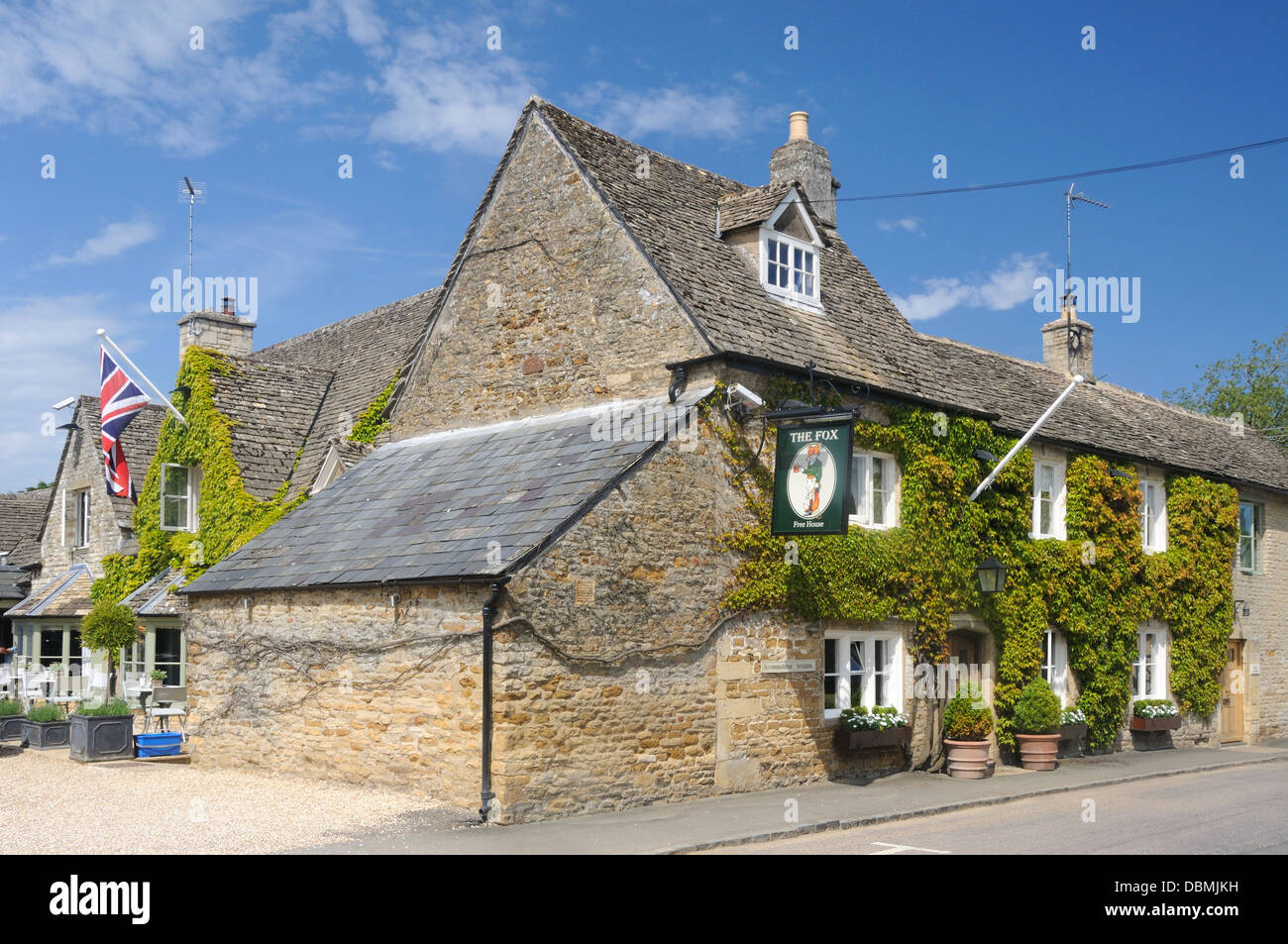 La Fox Inn, in Oddington inferiore, Gloucestershire, Inghilterra Foto Stock
