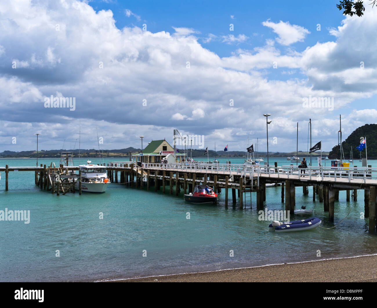 Dh Russell Baia delle Isole della Nuova Zelanda Bay pier barche Foto Stock