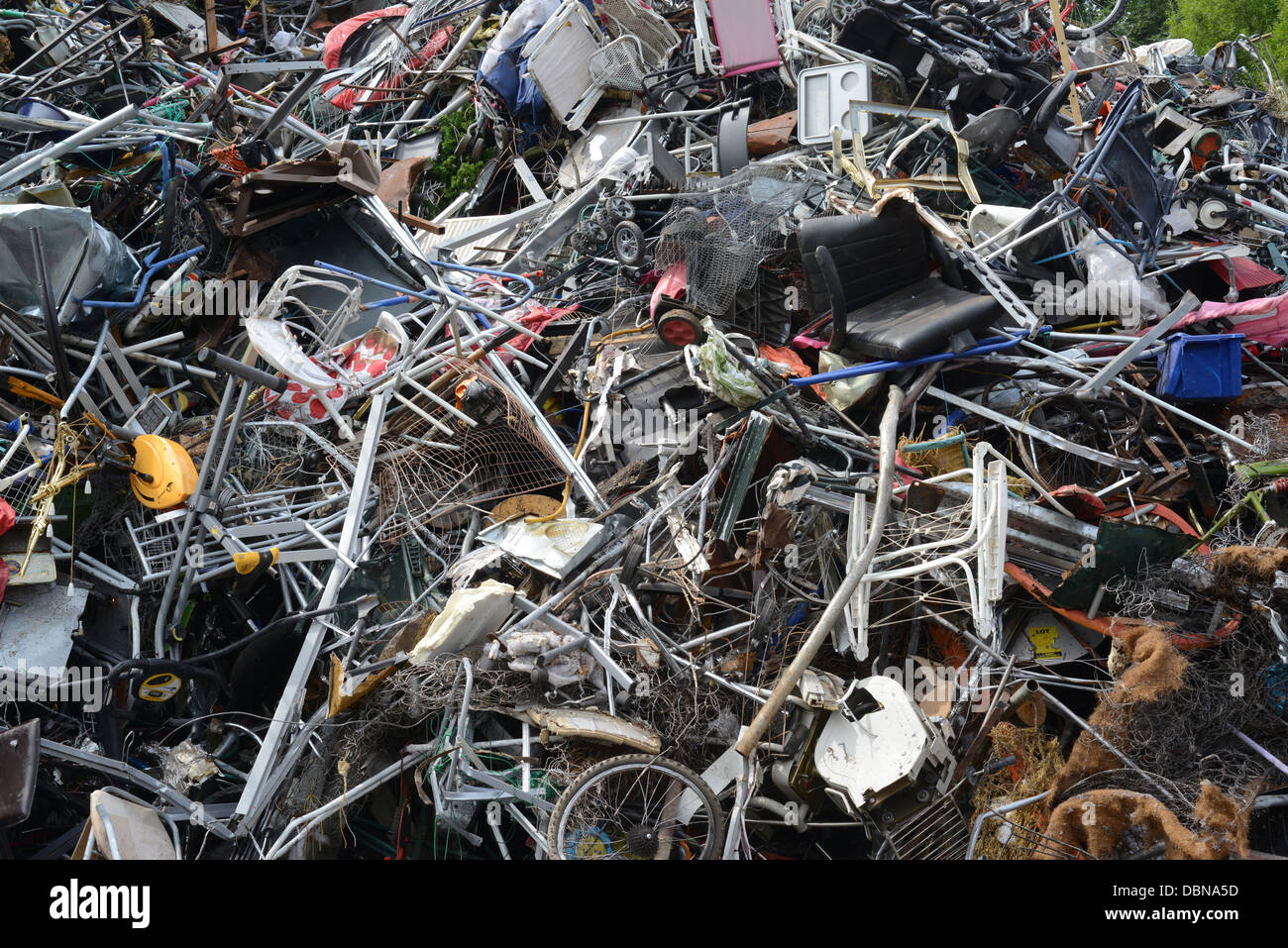 Gigantesco mucchio di rottami di metallo a scrapyard regno unito Foto Stock