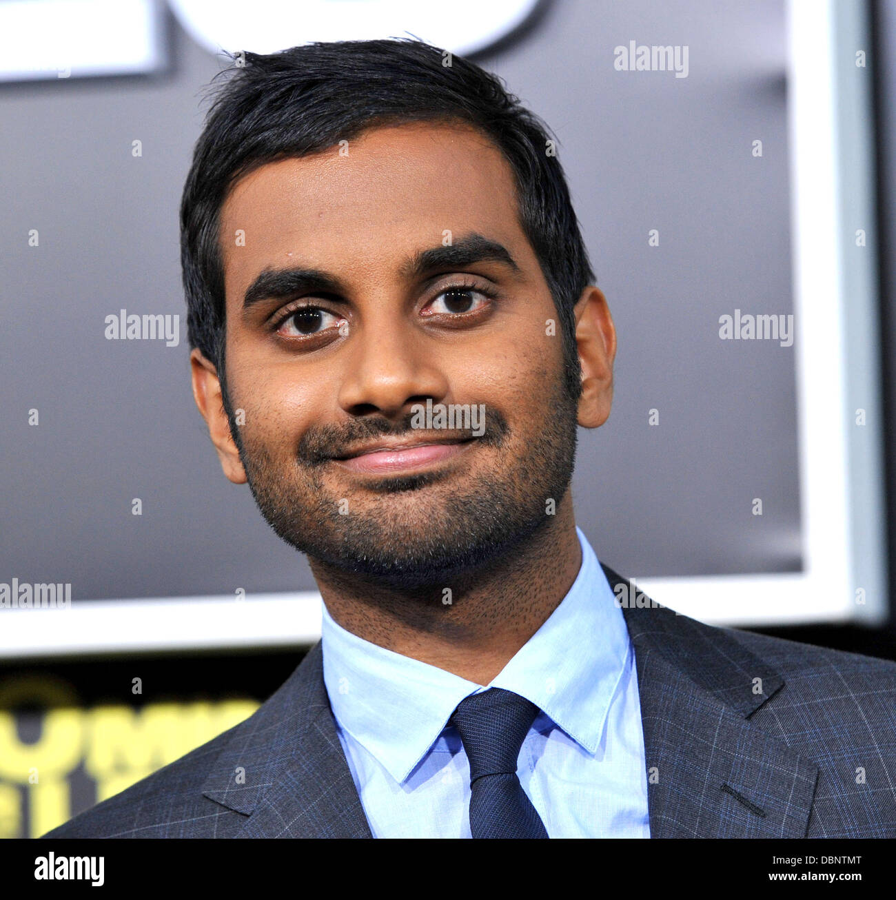 Aziz Ansari Los Angeles Premiere di '30 minuti o meno" tenutasi presso Grauman's Chinese Theatre Hollywood, California - 08.08.11 Foto Stock