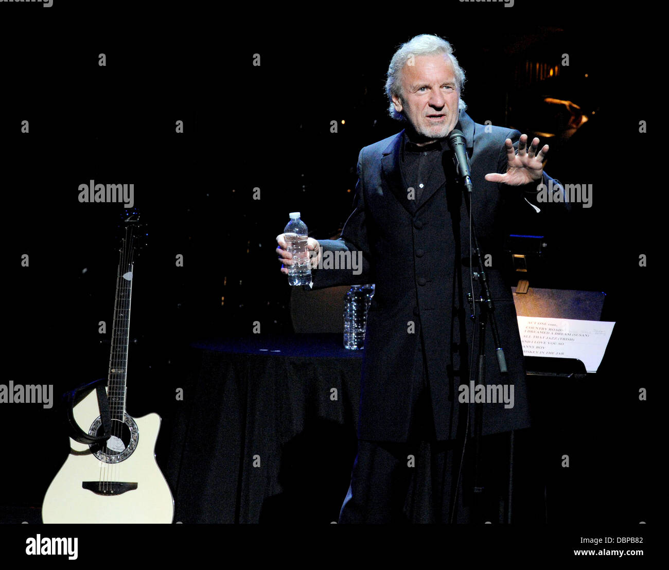 Colm Wilkinson esegue sul palco del Four Seasons Centre for the Performing Arts per promuovere il suo ultimo album "Broadway e al di là dell' Toronto, Canada - 12.08.11 Foto Stock