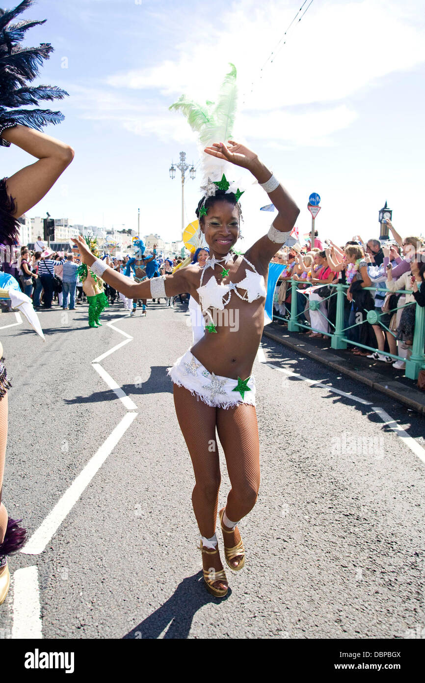 Atmosfera Brighton Gay Pride 2011 Brighton, Inghilterra - 13.08.11 Foto Stock