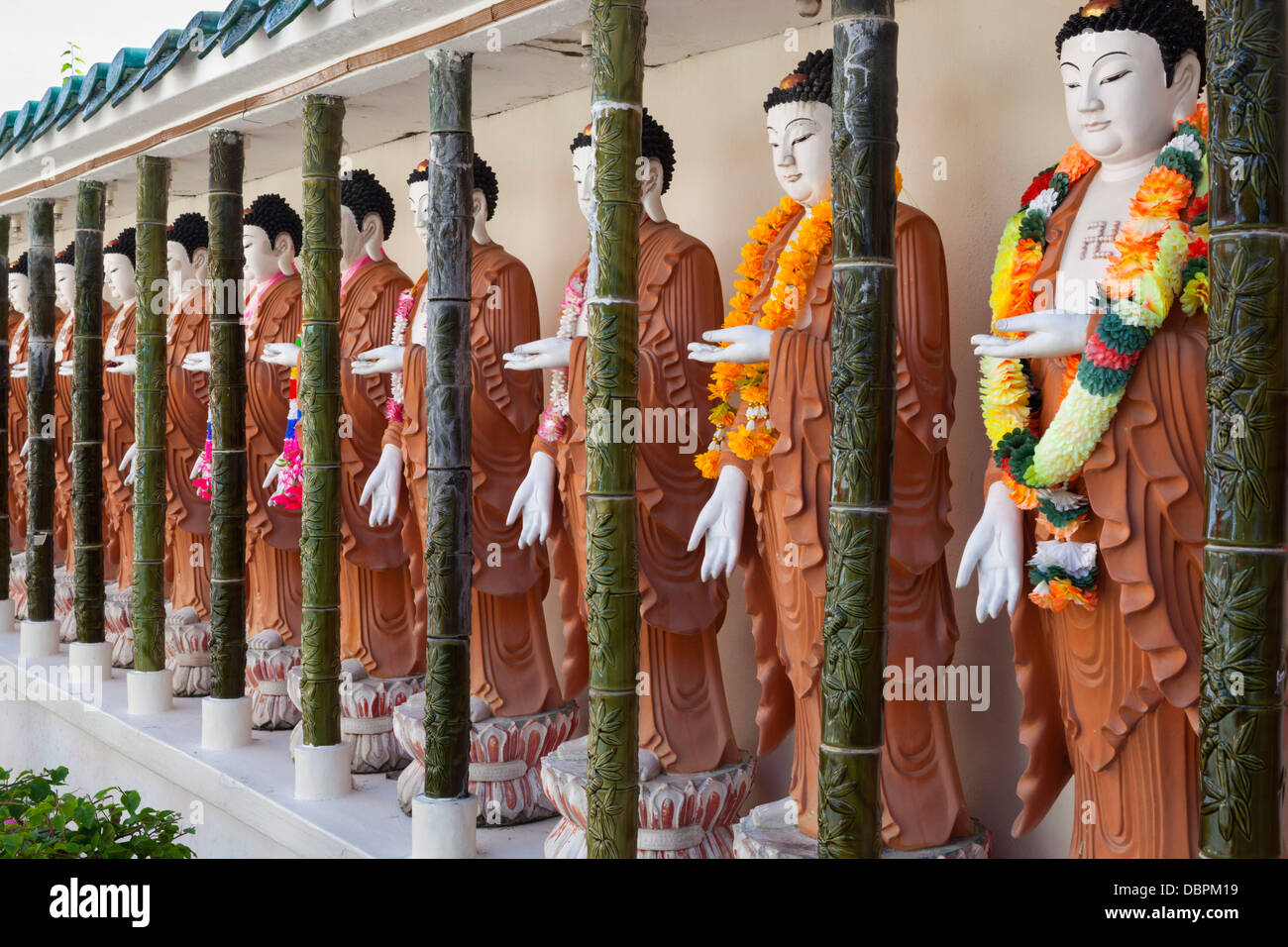 Statue di Buddha, all interno del Tempio di Kek Lok Si, gru Hill, Georgetown, Pulau Penang, Malaysia, Asia sud-orientale, Asia Foto Stock