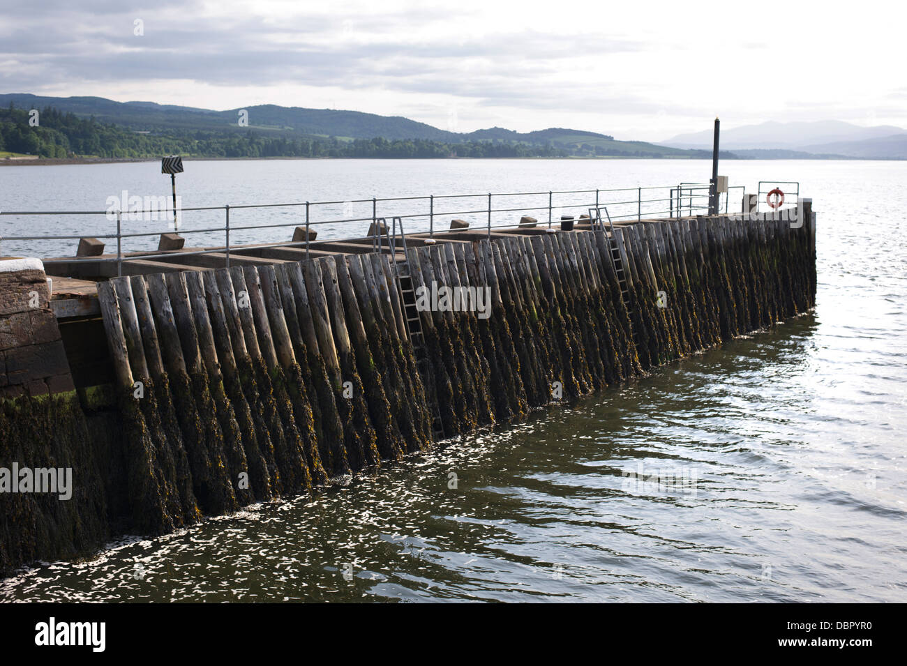 Guardando verso il basso la Beauly Firth dal molo al Clachnaharry vicino a Inverness Scozia Scotland Foto Stock