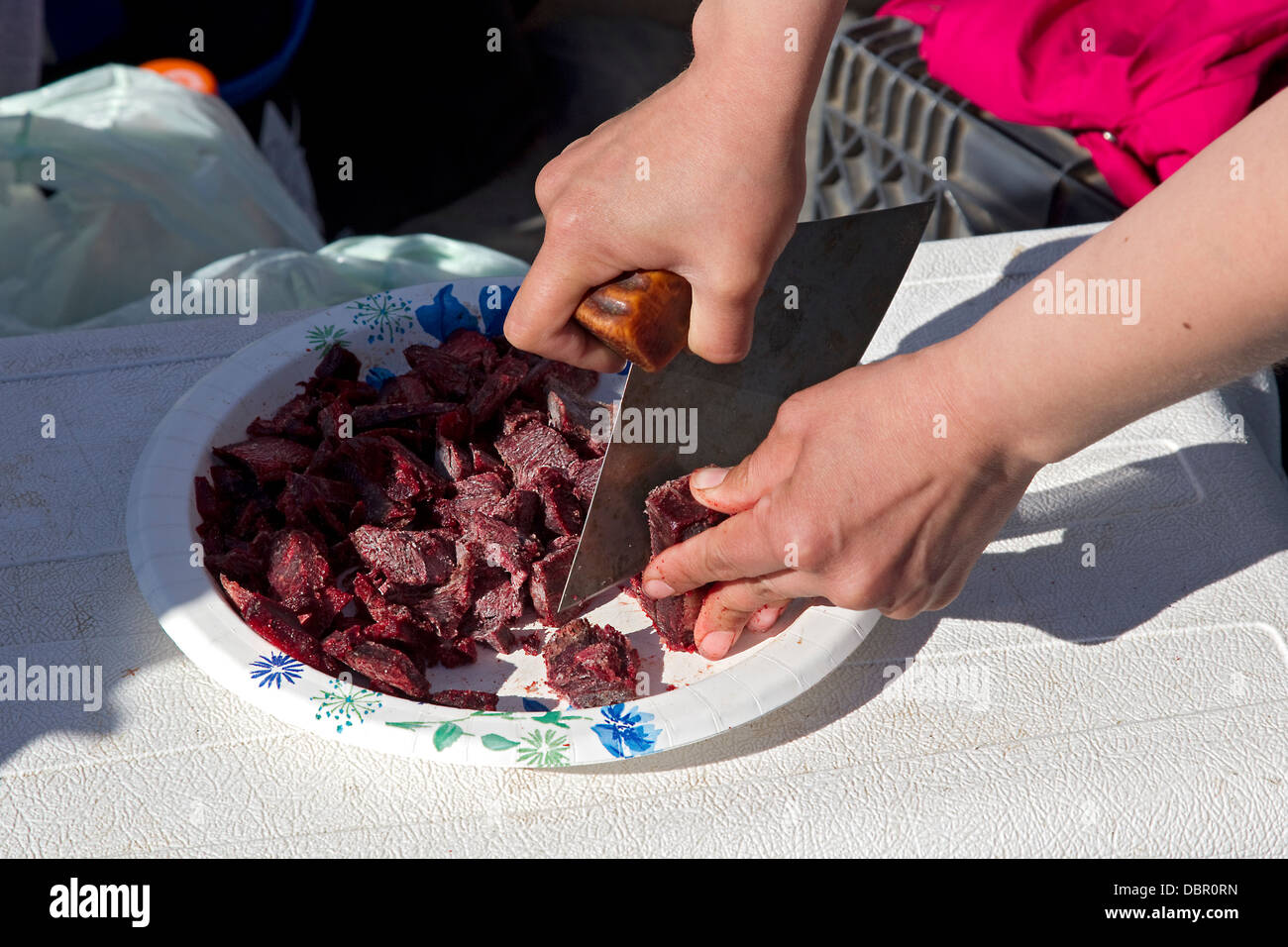 Quaq, raw bowhead surgelati a base di carne di balena, tradizionale eschimese cibo, Inupiat, Inupiaq, Barrow Alaska Foto Stock