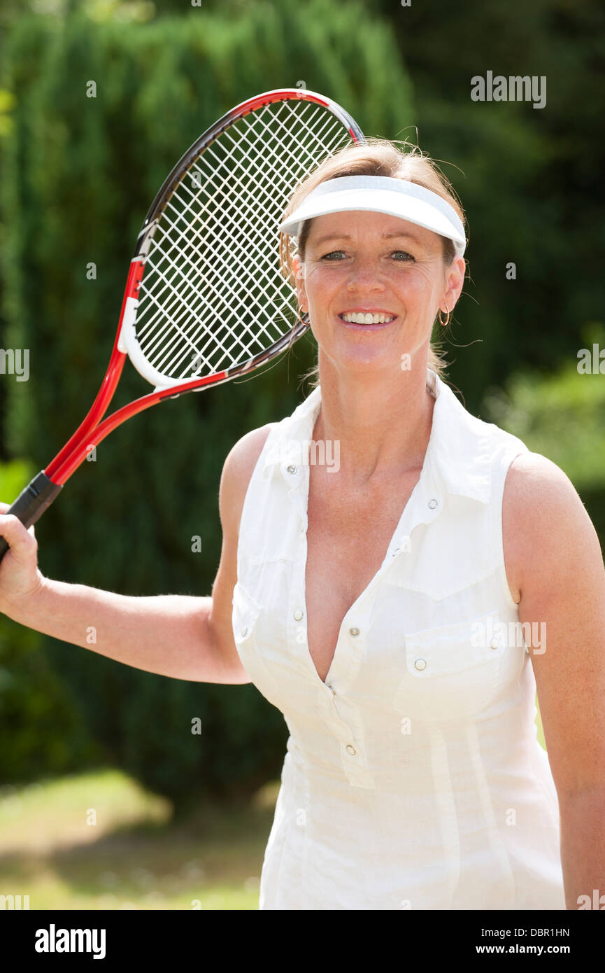 Ritratto di una femmina di giocatore di tennis Foto Stock