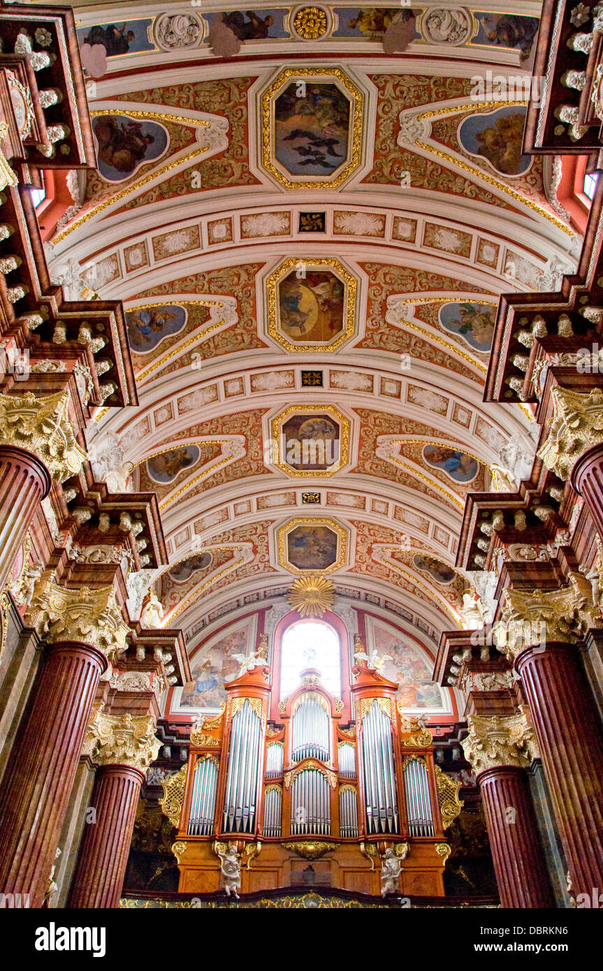 Interno della chiesa parrocchiale, Poznan, Polonia Foto Stock