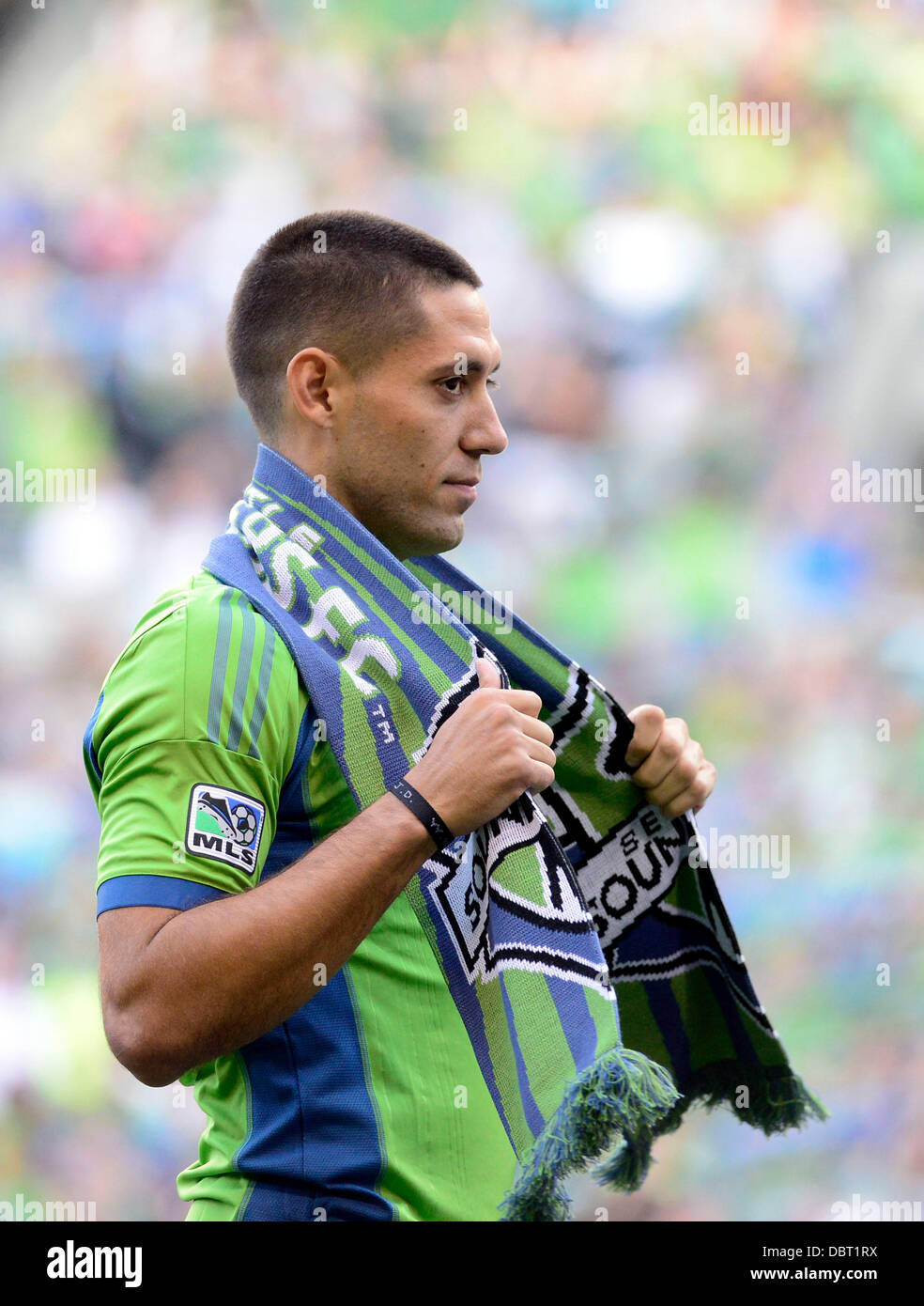 Il 3 agosto 2013. Nuovo sirene di Seattle FC Clint Dempsey viene introdotto prima di una partita contro FC Dallas al campo CenturyLink a Seattle, WA. Seattle sirene sconfitte FC FC Dallas 3 - 0.George Holland / Cal Sport Media Foto Stock