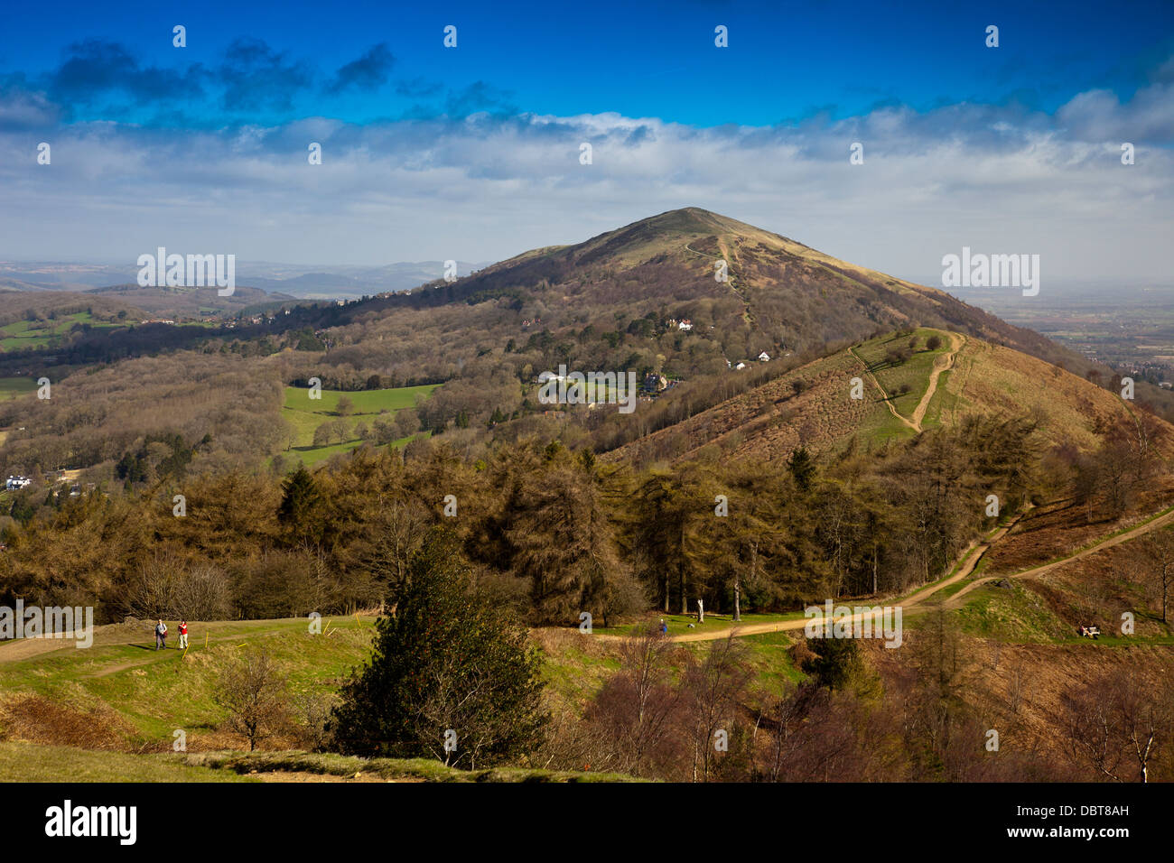 Guardando a Nord verso Worcestershire Beacon da Pinnacle Hill nelle colline di Malvern, Worcestershire, England, Regno Unito Foto Stock