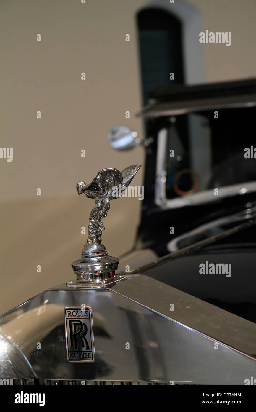 " Lo Spirito di ecstasy ' ornamento del cofano su un 1935 Rolls-Royce 20/25 a Franschhoek Motor Museum. Foto Stock