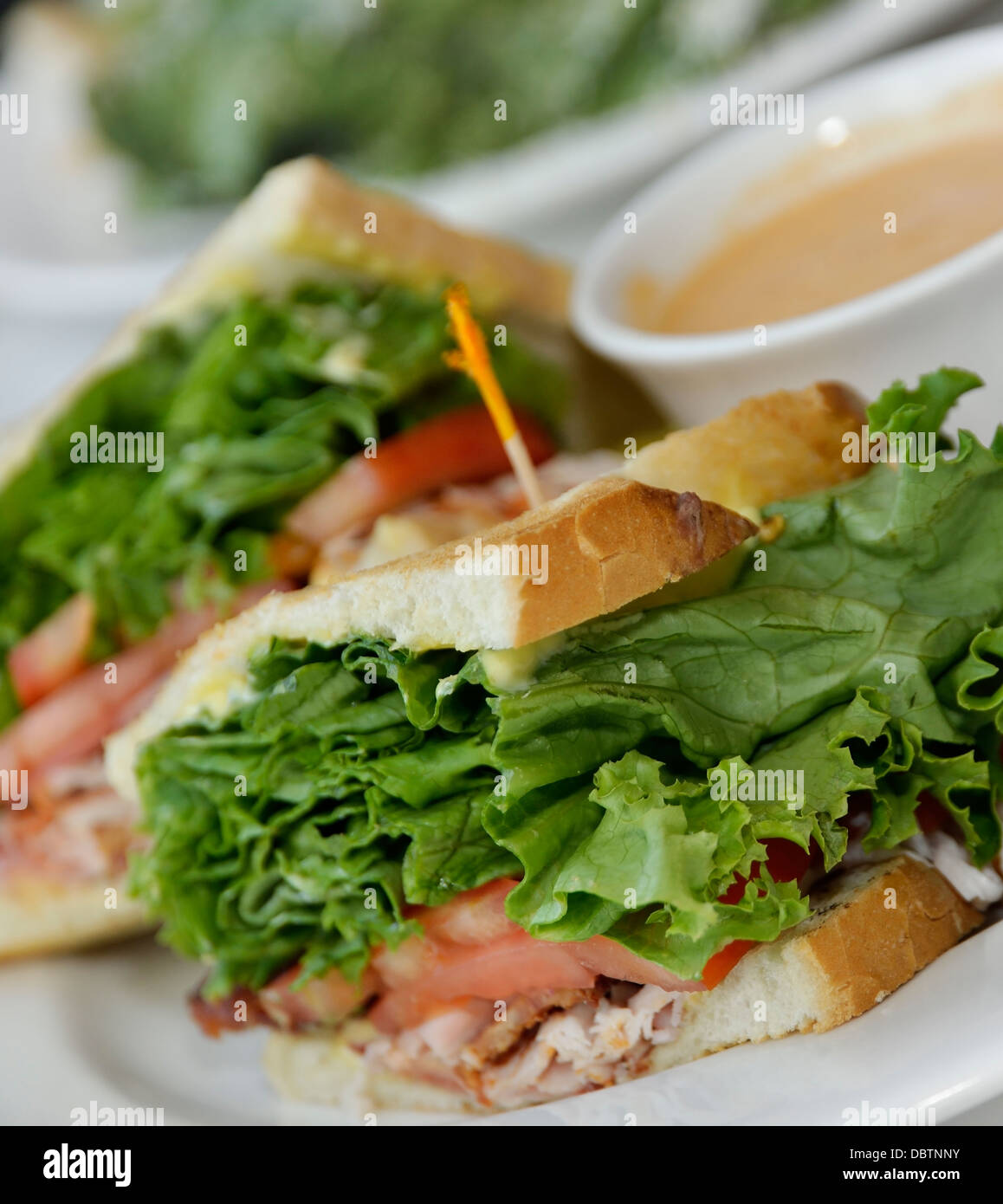 Turchia Club Sandwich Il Pranzo con zuppa di pomodoro Foto Stock