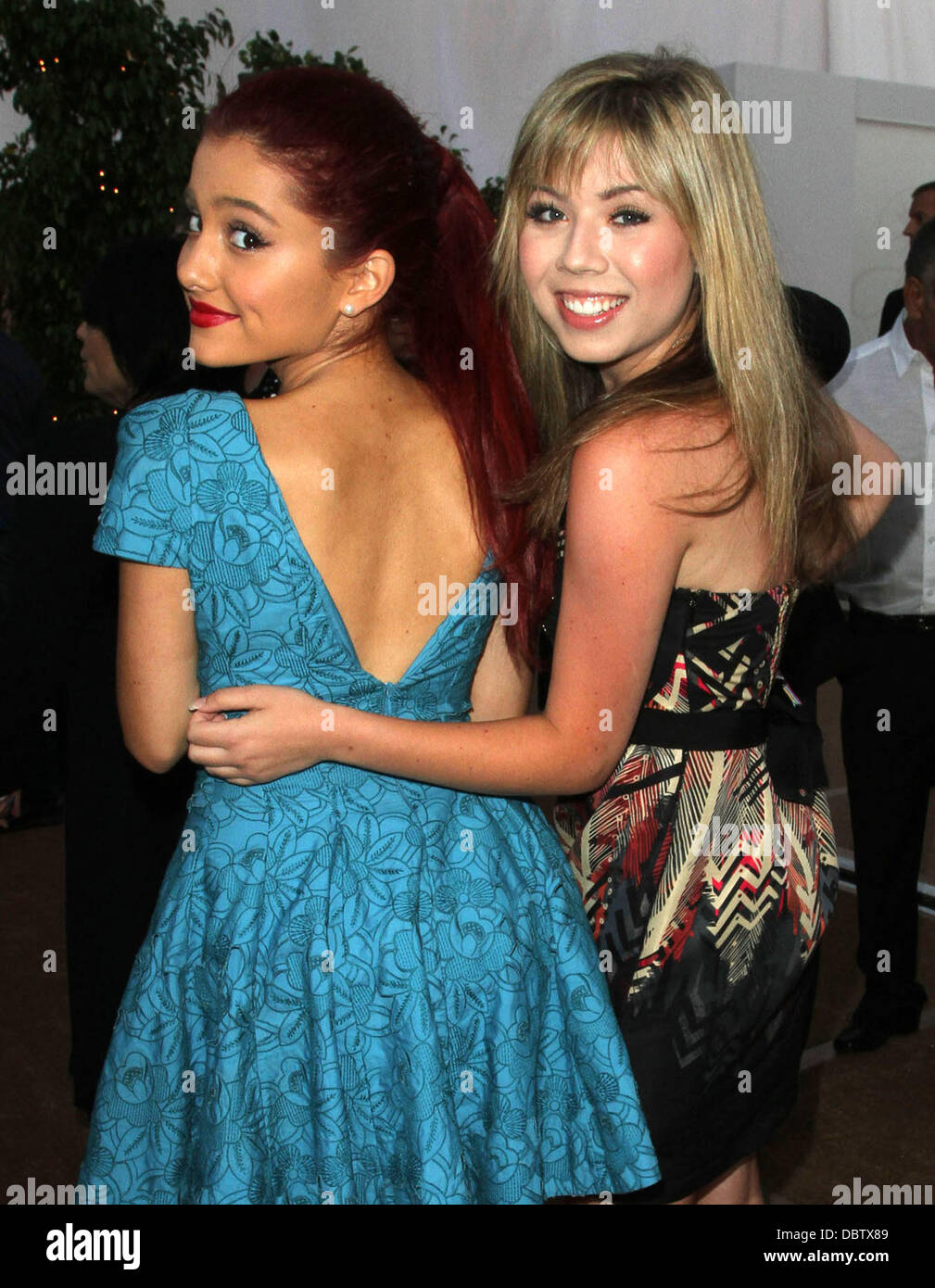 Ariana Grande, Jennette McCurdy il 2011 Angel Awards tenutosi al progetto Angel Food Hollywood, California - 20.08.11 Foto Stock