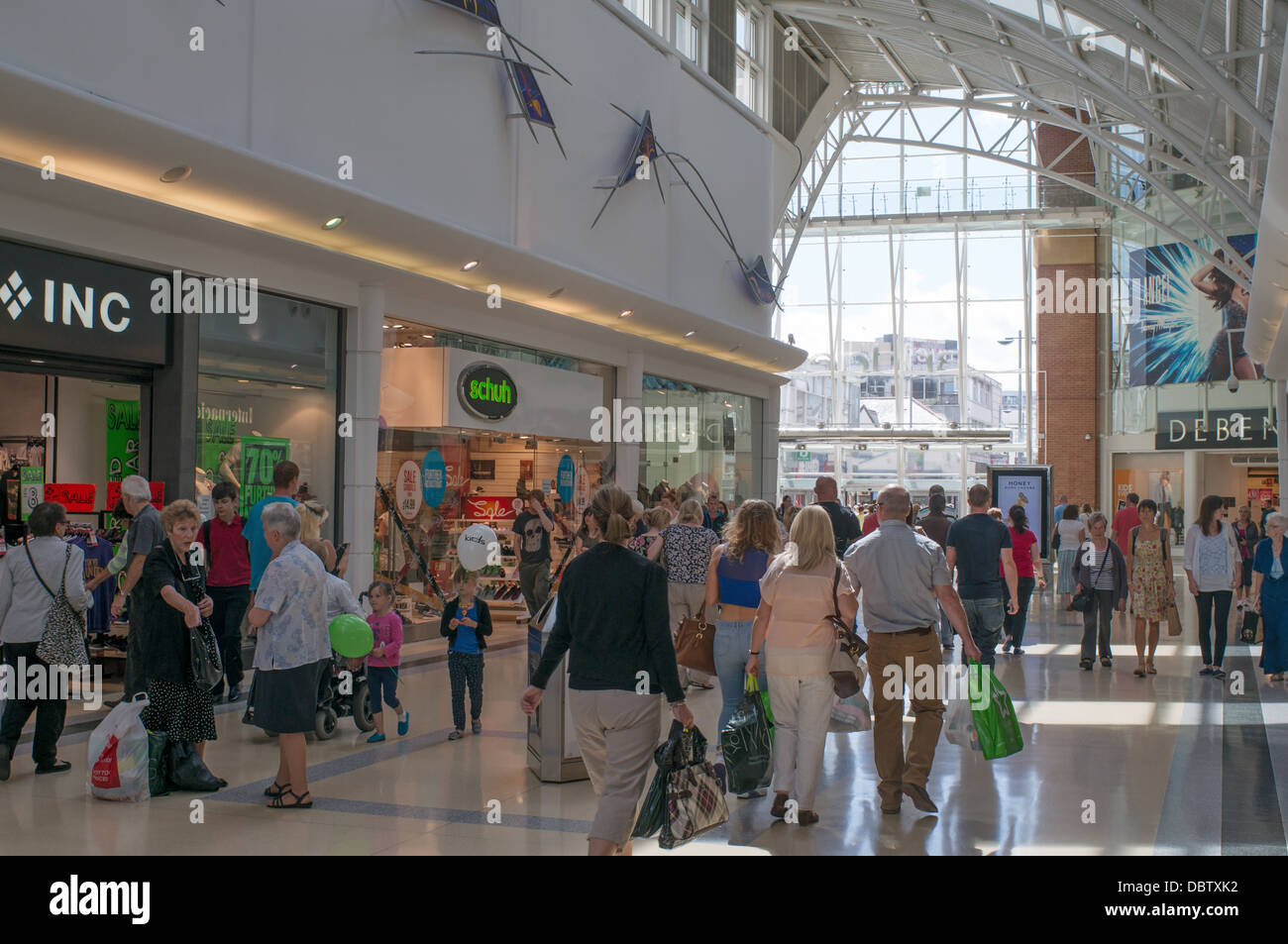Vista dentro i ponti shopping centre Sunderland, North East England, Regno Unito Foto Stock