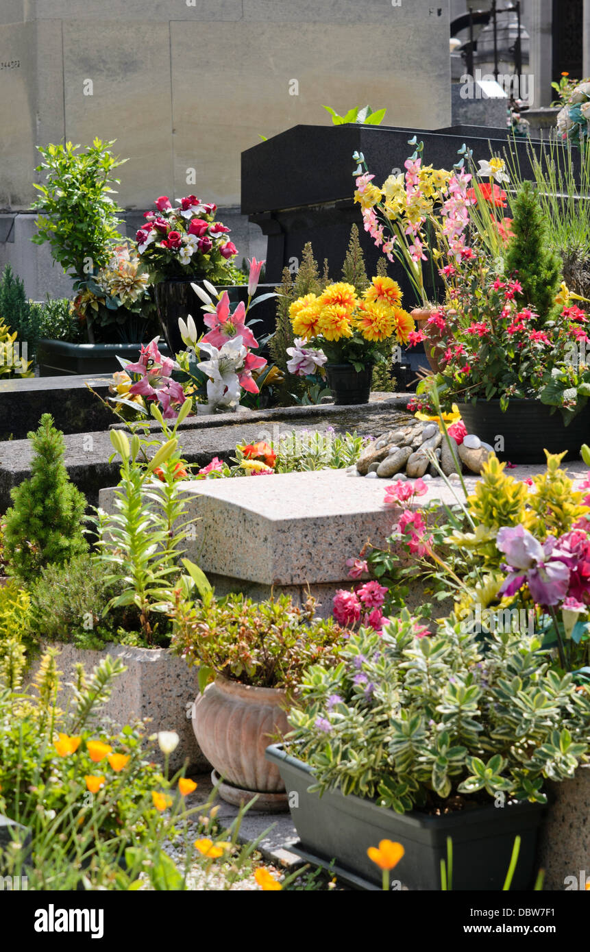 Tombe con ricche decorazioni floreali Foto Stock
