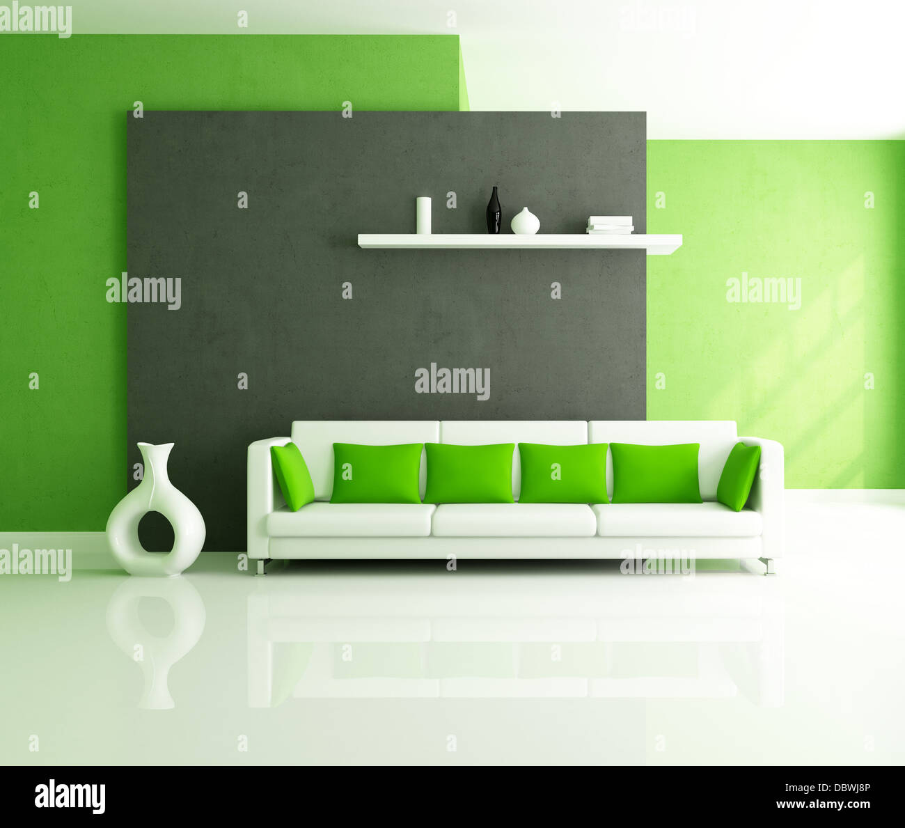 Minimalista e verde con interni neri con divano moderno Foto Stock