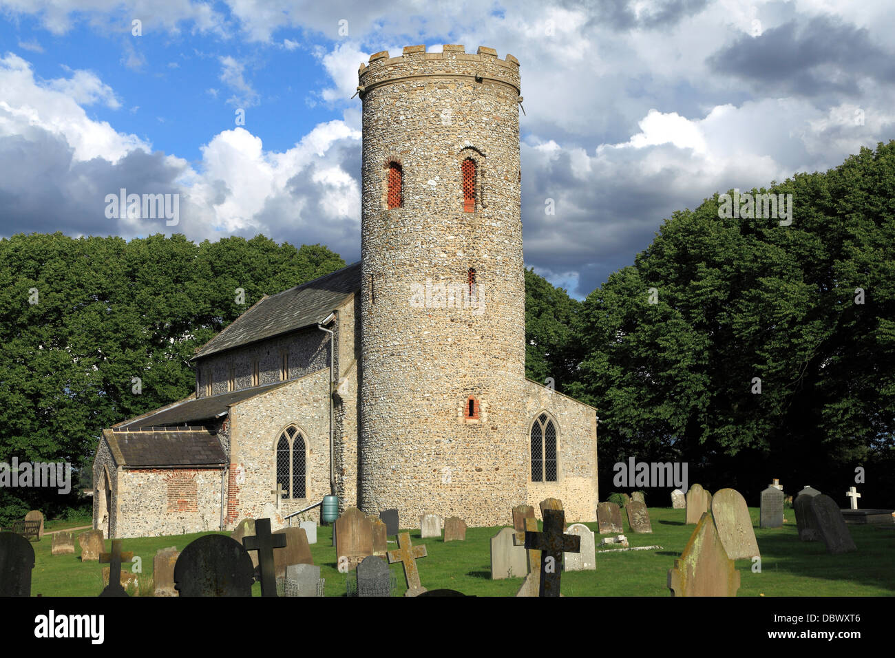 Burnham Norton, Norfolk, torre rotonda chiesa, Saxon/architettura normanna, England Inglese Regno Unito chiese Foto Stock
