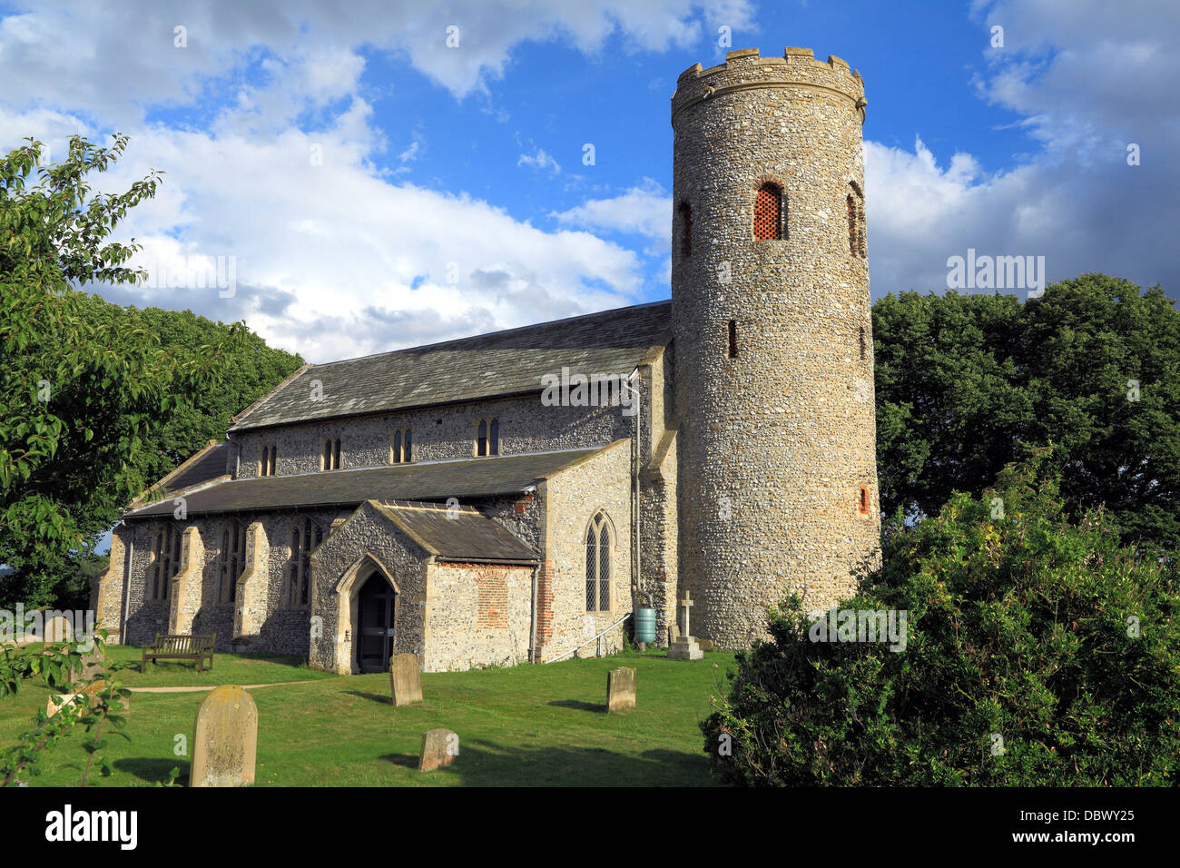Burnham Norton, Norfolk, torre rotonda chiesa, Saxon/architettura normanna, England Inglese Regno Unito chiese Foto Stock