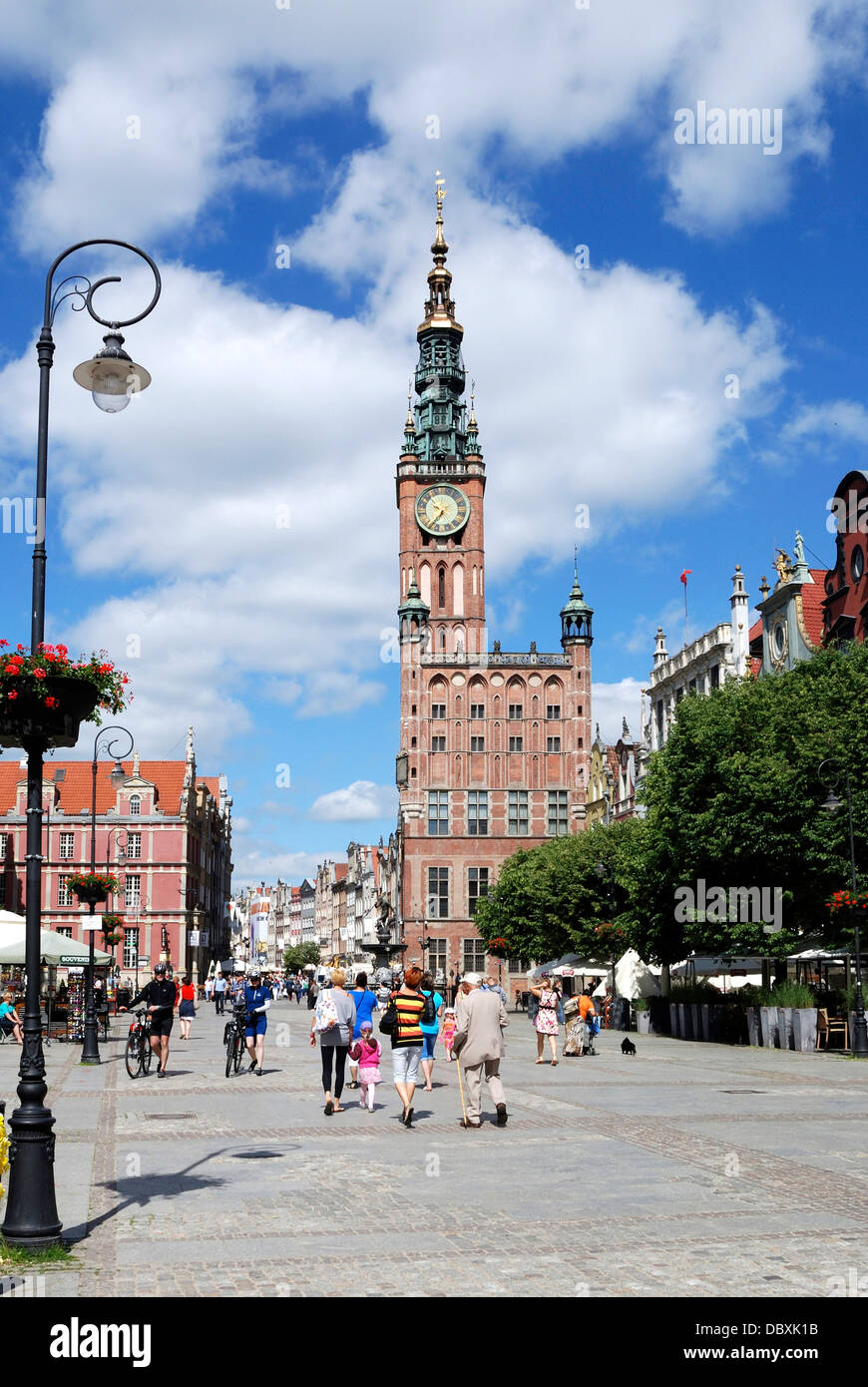 Il centro storico di Danzica con il Municipio sul mercato lungo. Foto Stock
