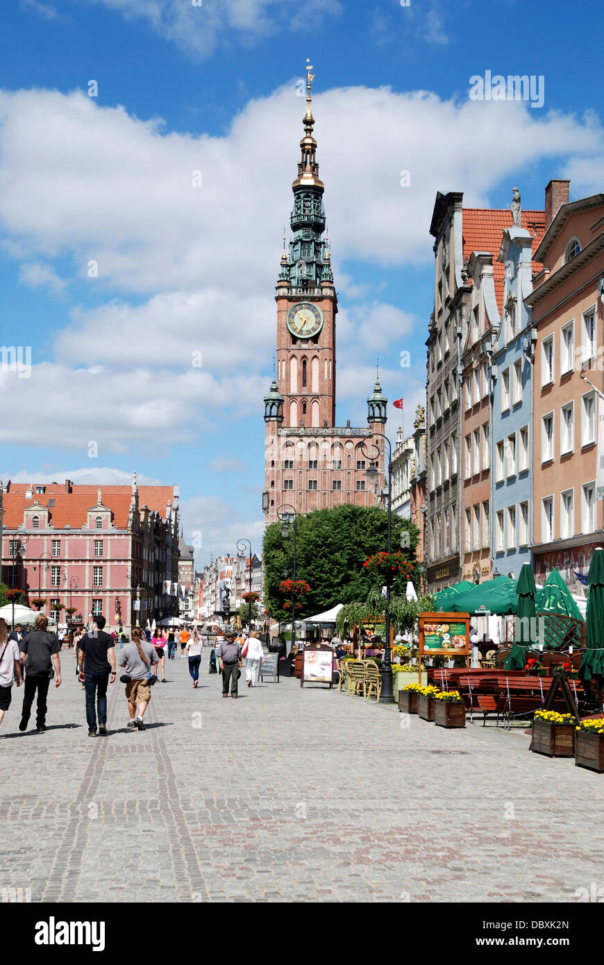 Il centro storico di Danzica con il Municipio sul mercato lungo. Foto Stock