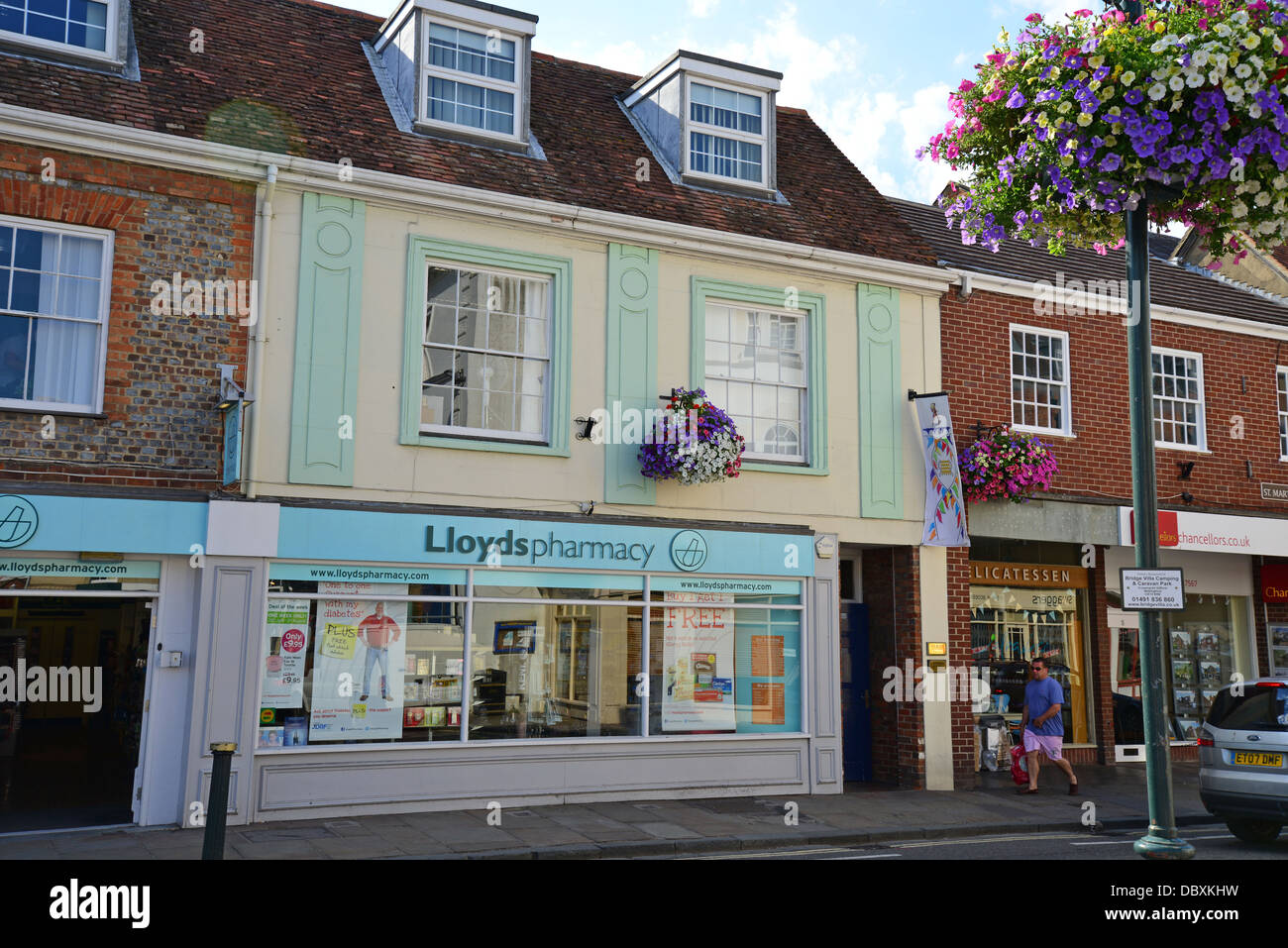 Lloyds Pharmacy, luogo di mercato, Wallingford, Oxfordshire, England, Regno Unito Foto Stock