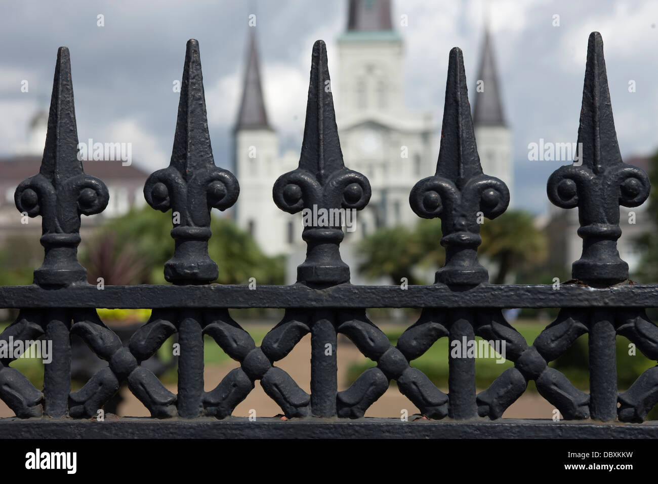 Ringhiere IN GHISA Jackson Square nel quartiere francese e il centro cittadino di New Orleans in Louisiana USA Foto Stock