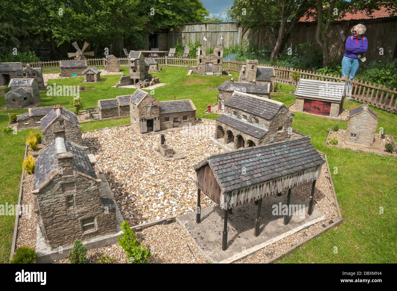 Gran Bretagna, Inghilterra, North Yorkshire, Hutton-le-foro, Ryedale Folk Museum. model village Foto Stock
