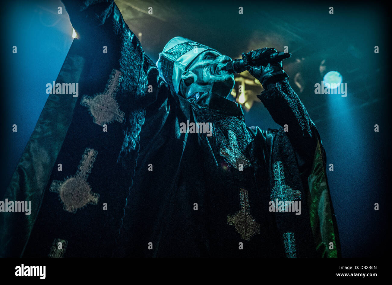 Heavy metal band Ghost esecuzione a doppia porta in Chicago, 2013 Foto Stock