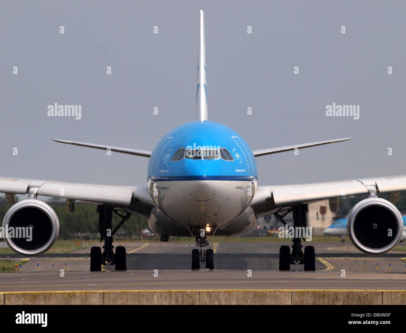 PH-AKB KLM Royal Dutch Airlines Airbus A330-303 rullaggio 14luglio2013 1 Foto Stock