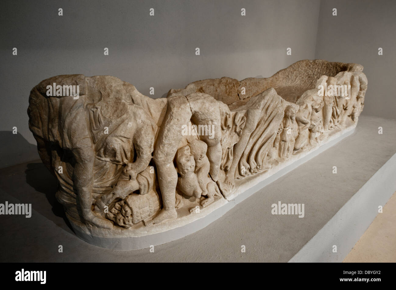 Sarcofago romano . Museo della Basilica Tardorromana Ceuta . Spagna. Foto Stock