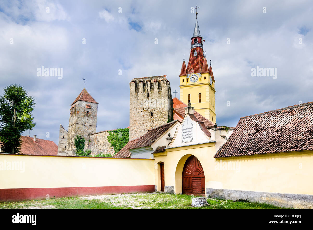 La chiesa fortificata di Cristian, distretto di Brasov, Romania. Foto Stock