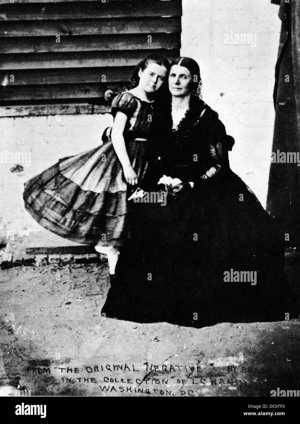 1862 ROSE O'Neal GREEHOW CENTRO DI CONFEDERATI ANELLO SPY WASHINGTON DC posano con sua figlia piccola rosa in Campidoglio antico carcere Foto Stock