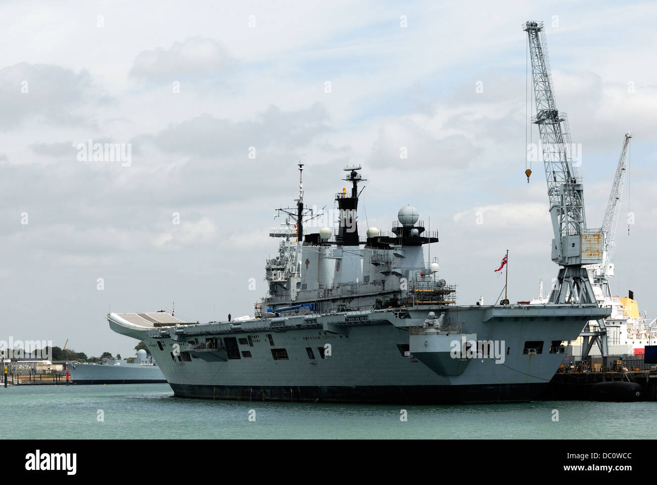 HMS illustre presso la Royal Navy base a Portsmouth Porto, Inghilterra. Foto Stock