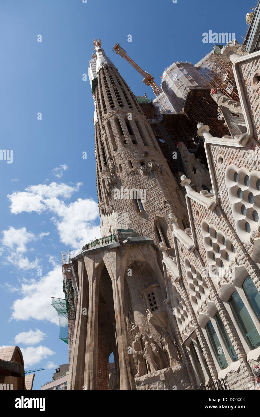 Esterno La cattedrale Sagrada Familia faccia ovest Foto Stock