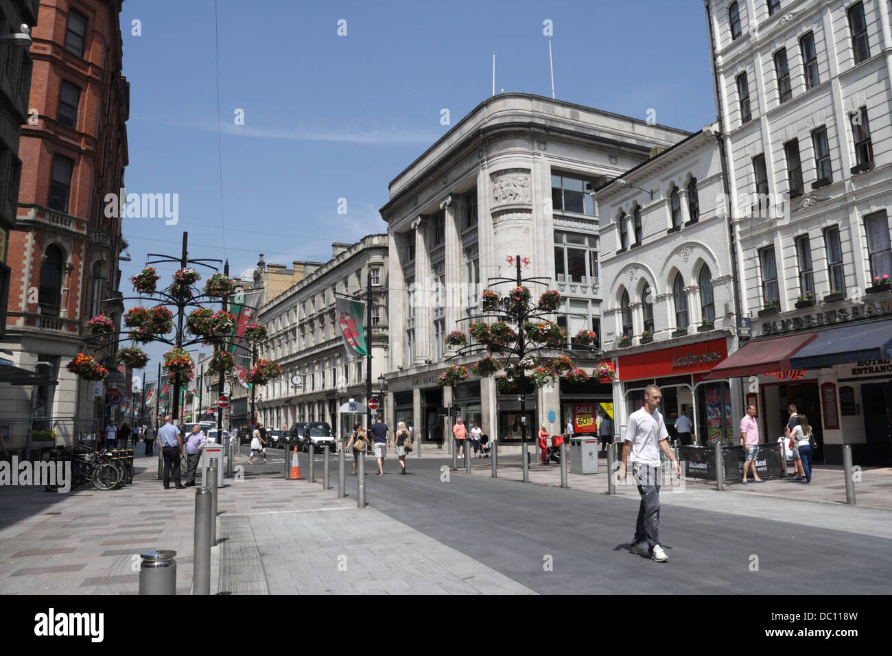 St Marys Street nel centro di Cardiff, Galles, zona pedonale del Regno Unito, zona pedonale senza traffico Foto Stock