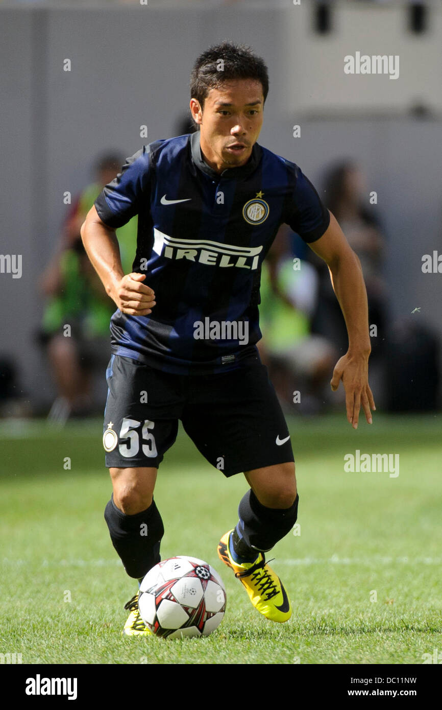 East Rutherford, New Jersey, USA. 4 Ago, 2013. 04 agosto 2013: Internazionale defender Yuto Nagatomo (55) sposta la sfera durante il Guinness International Champions Cup match tra Valencia C.F. e Inter Milan a Met Life Stadium, East Rutherford, NJ. © csm/Alamy Live News Foto Stock
