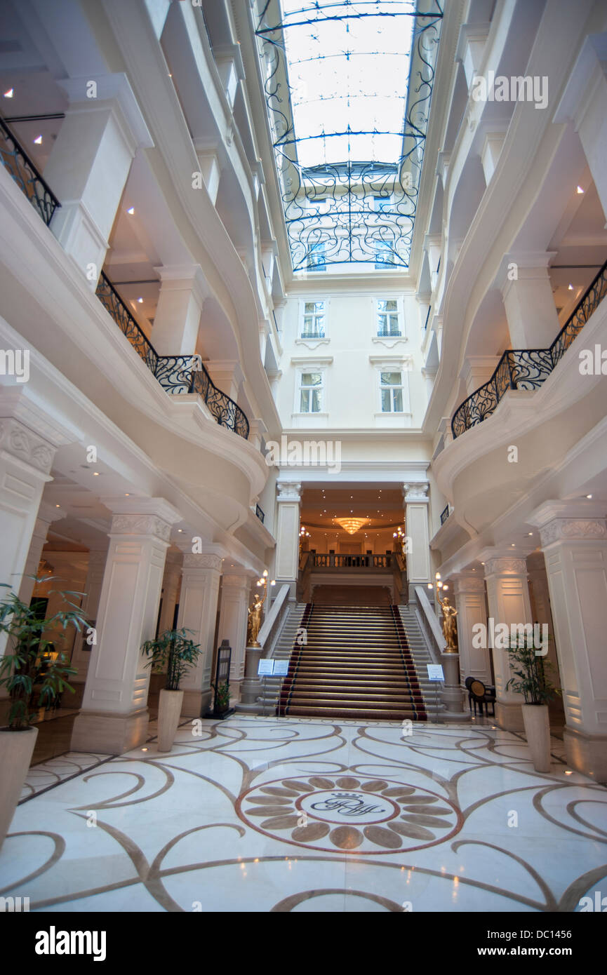 L'Europa, Ungheria, Budapest, il Corinthia Grand Hotel Royal, lobby, interno. Foto Stock