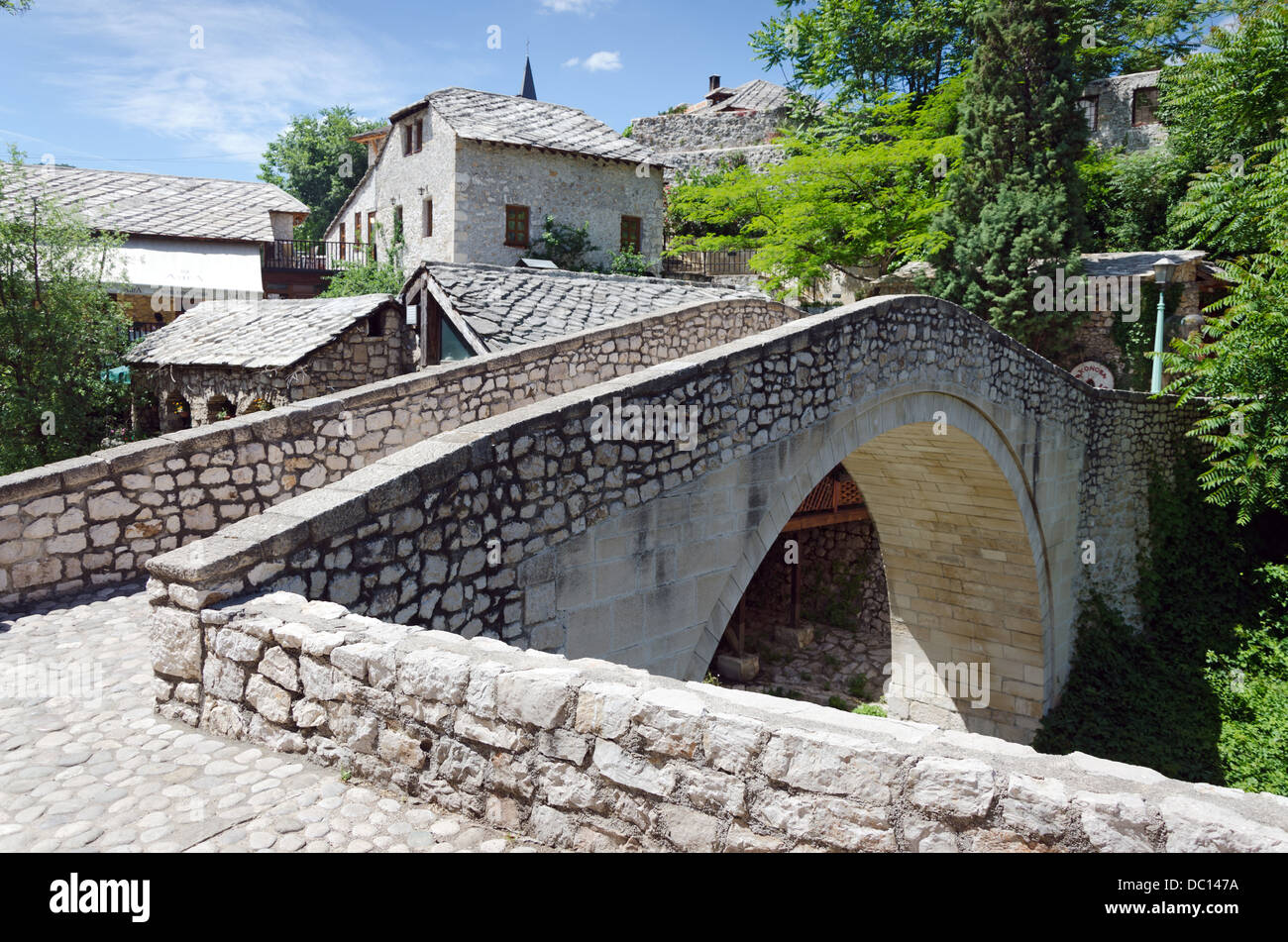 Un angolo della città vecchia di Mostar in Bosnia Erzegovina Foto Stock