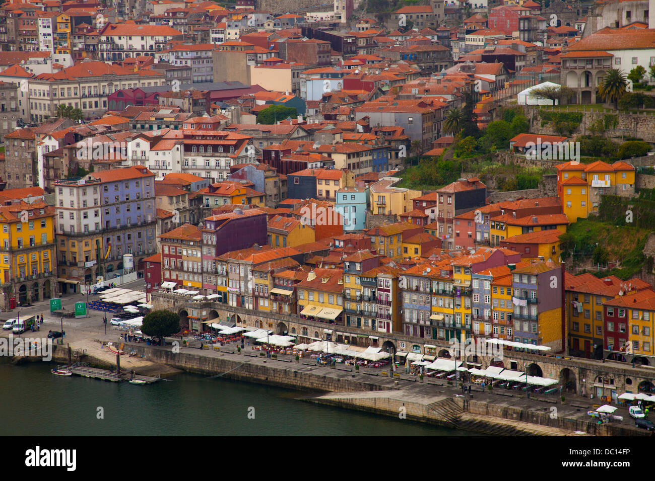 L'Europa, Portogallo, Porto. Panoramica della città nelle ore diurne. Foto Stock