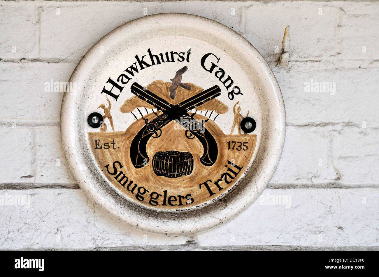 Segale, East Sussex, Inghilterra, Regno Unito. Placca Hawkhurst - Pista - Smugglers' Trail Foto Stock