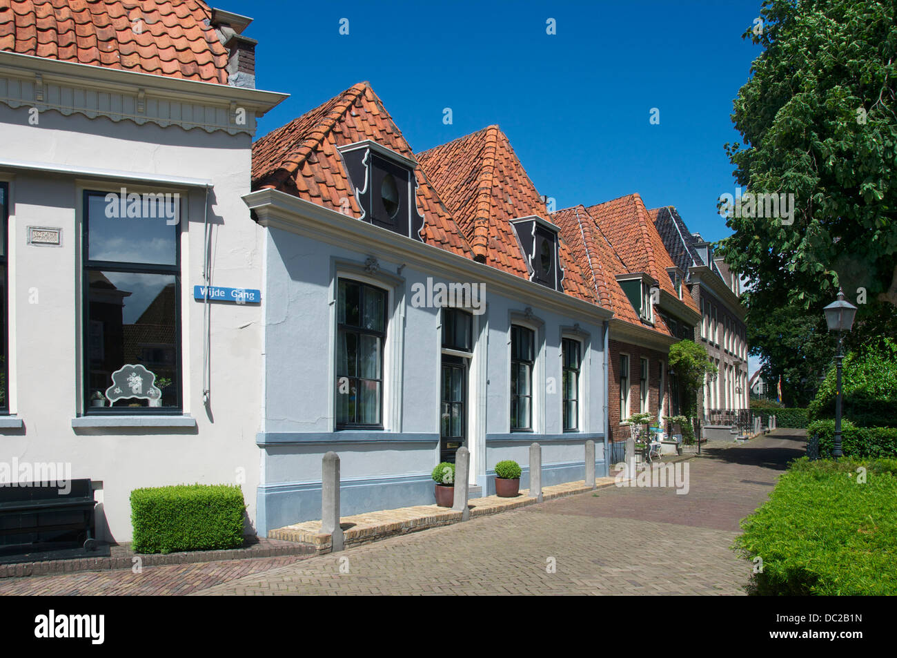 Fila di case Blokzijl Olanda Foto Stock