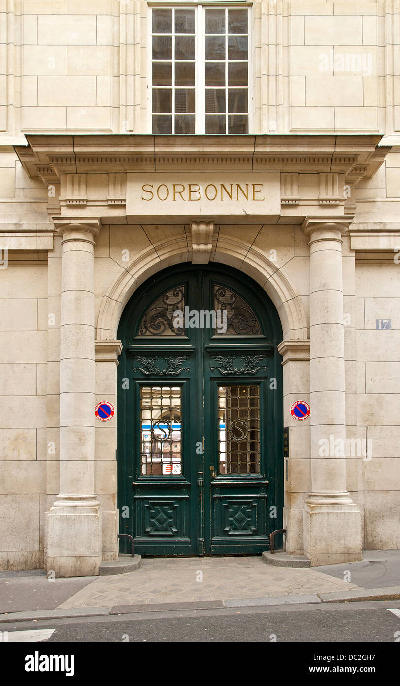 Ingresso laterale della Sorbona, 17 rue de la Sorbonne di Parigi, Francia. Foto Stock