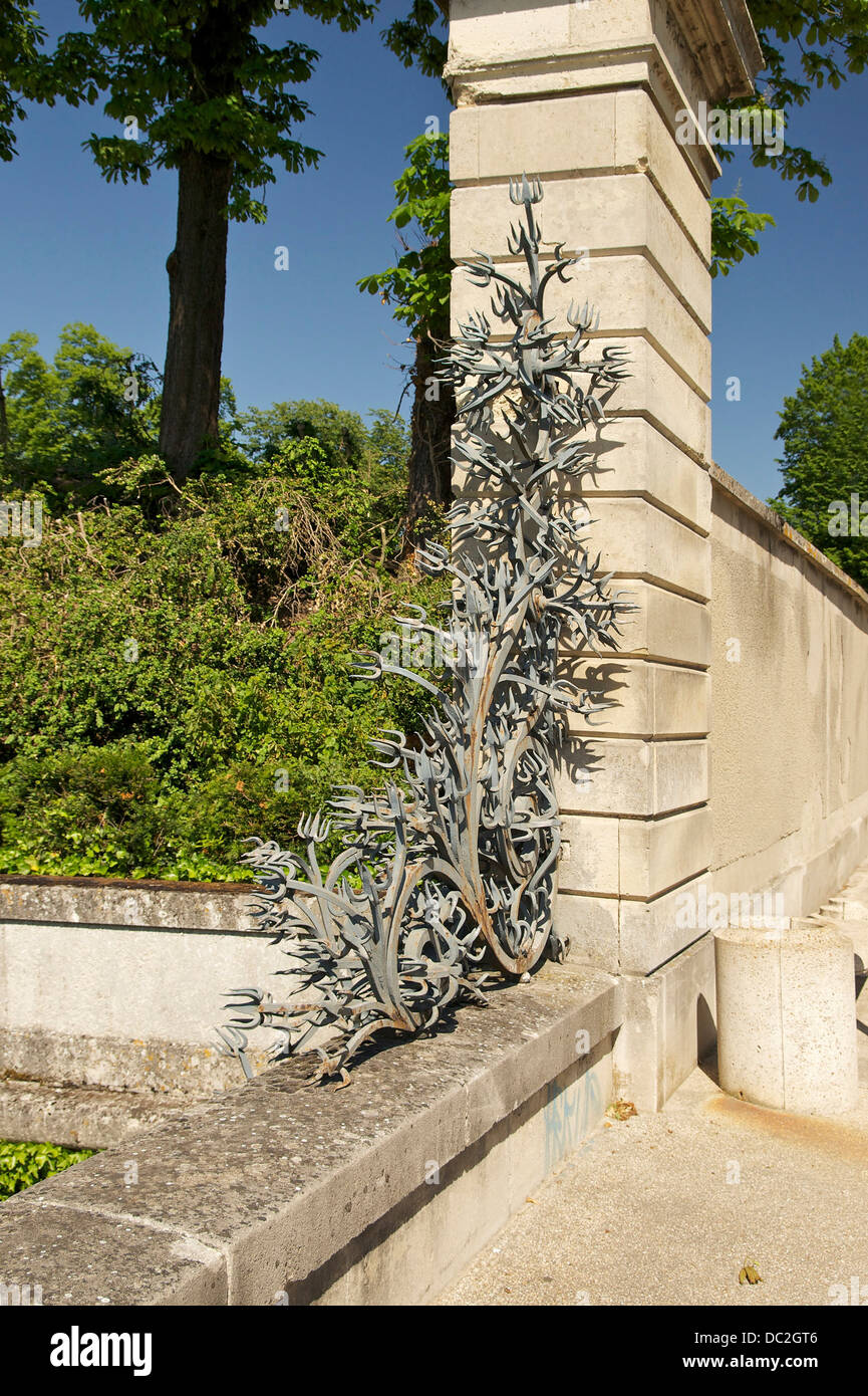 Ferro battuto anti-intrusione, struttura Château de Champs-sur-Marne, Seine-et-Marne, Francia. Foto Stock