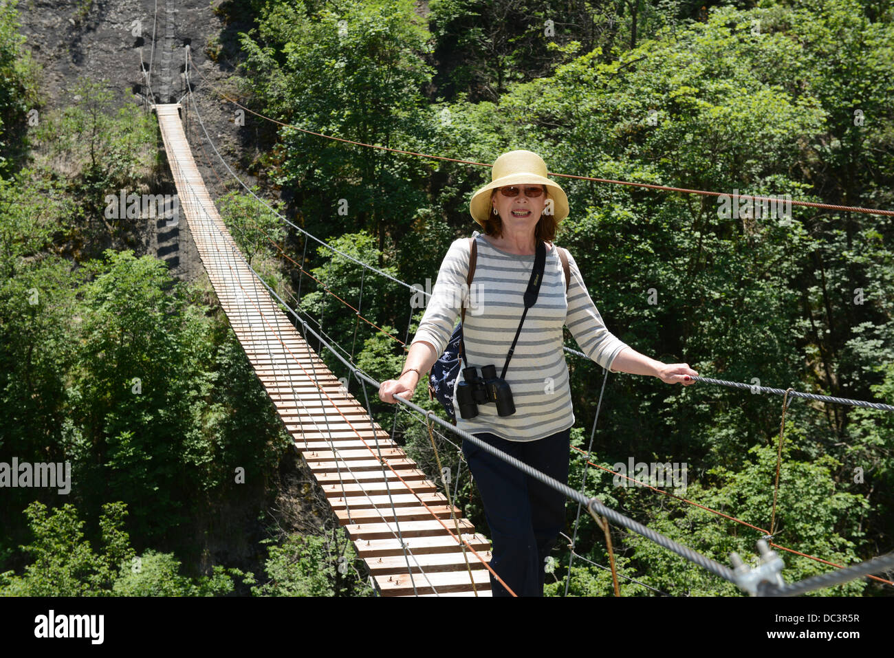 Ponte tibetano vicino a Castagnola Reggio Emilia colline in Italia la Regione Emilia Romagna Foto Stock