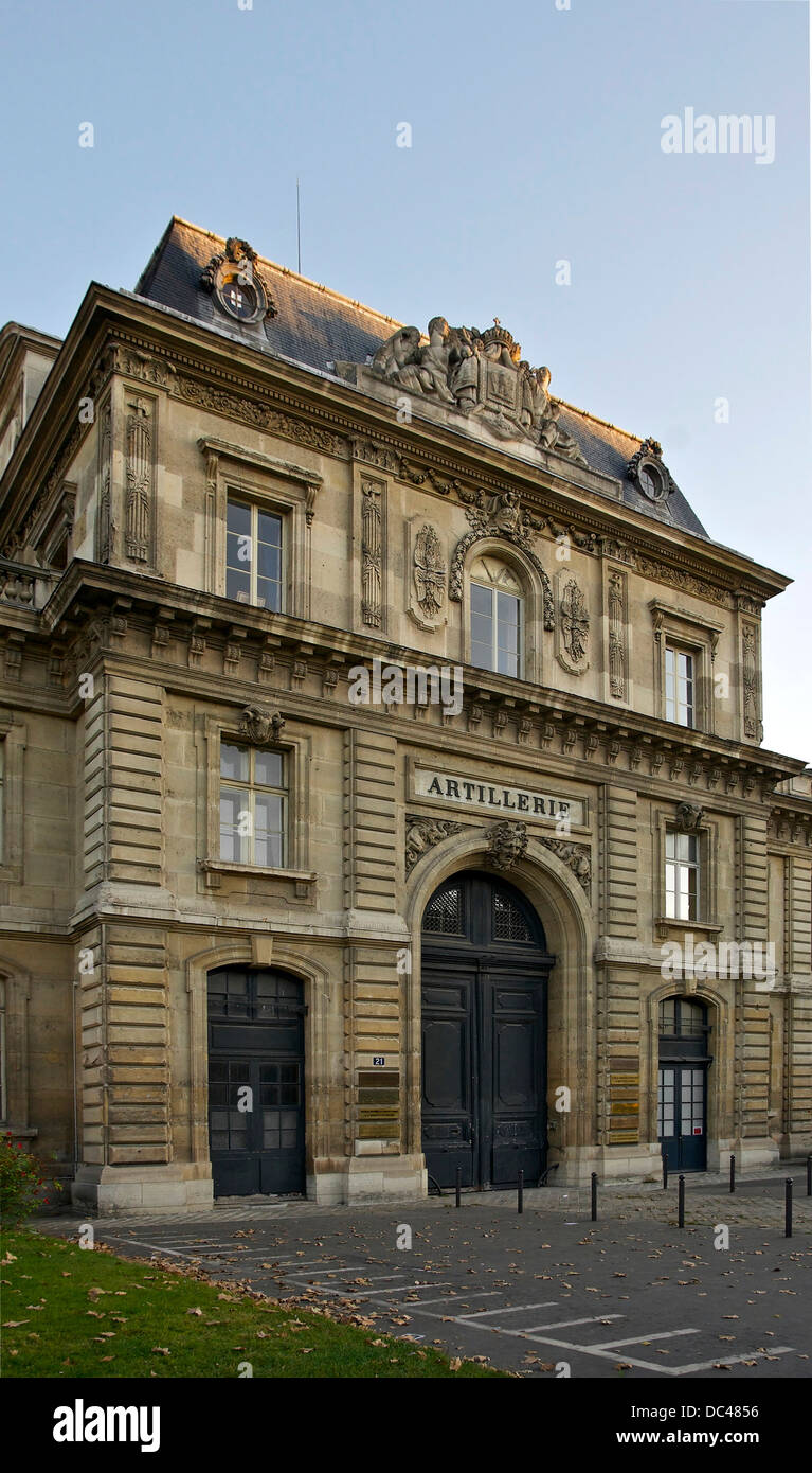 Una delle voci dell'edificio principale del 'Ecole Militaire' di Parigi. Foto Stock