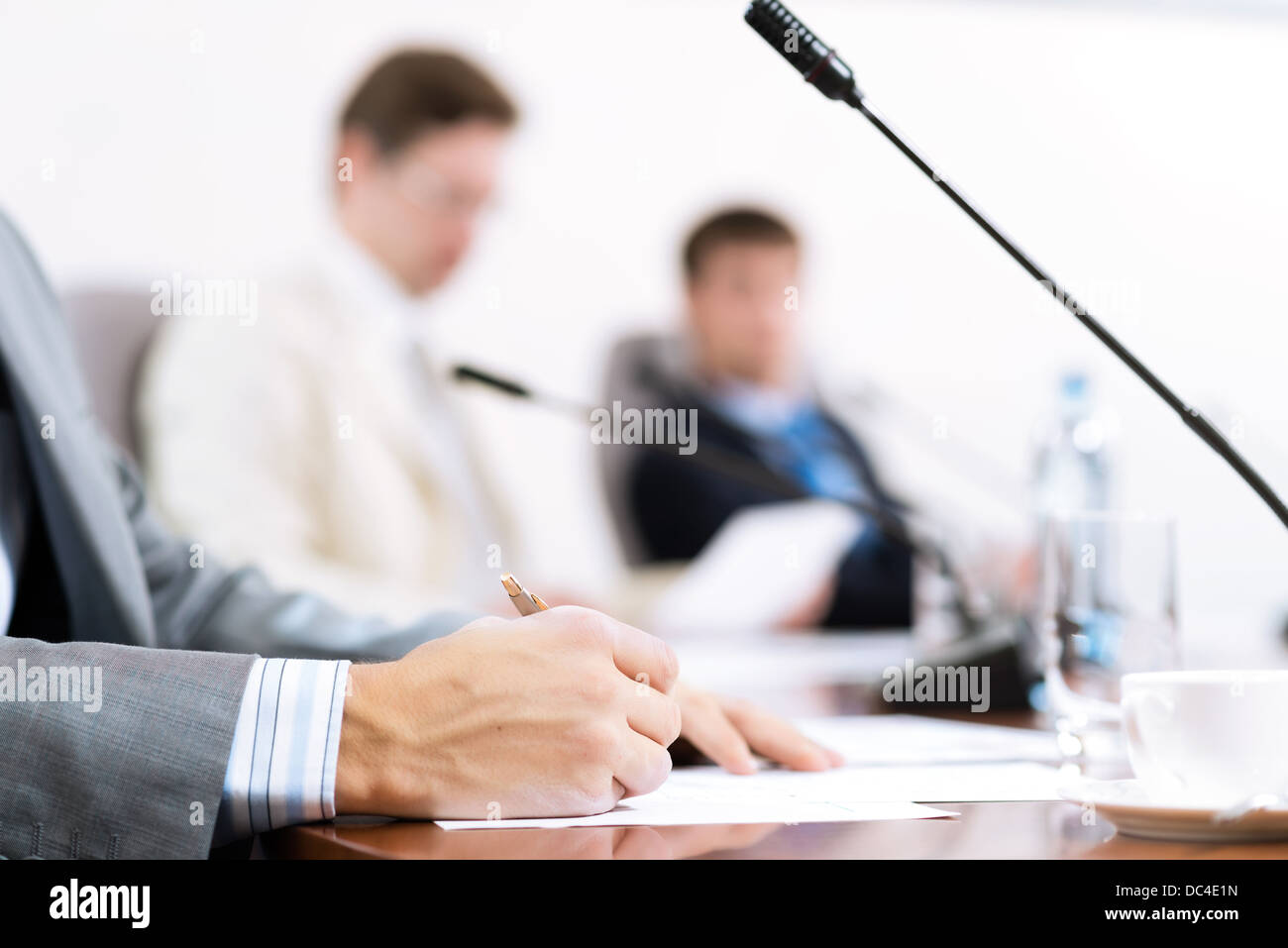 Imprenditore iscritto sulle note della carta Foto Stock